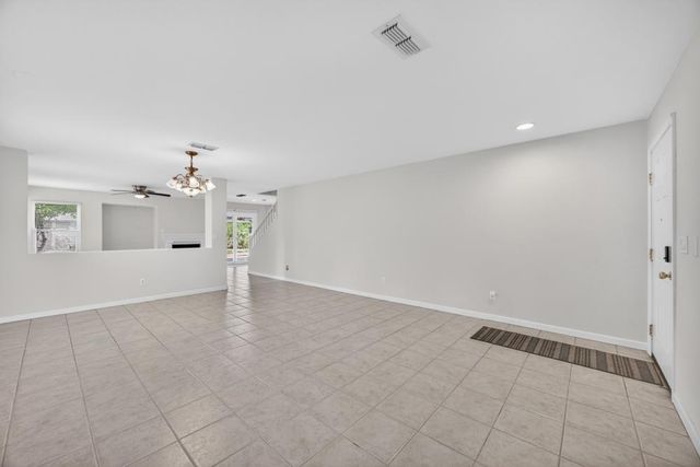 27 Blue Fern Ct, Sacramento, CA 95833