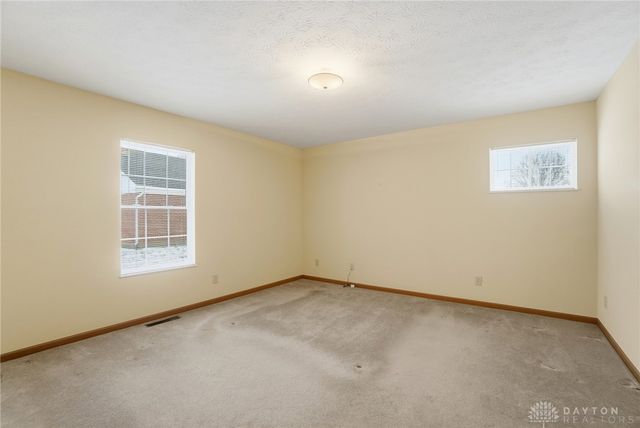 1711 Pinehurst Drive, Springfield, OH 45502