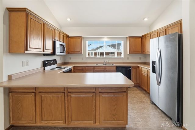 1711 Pinehurst Drive, Springfield, OH 45502