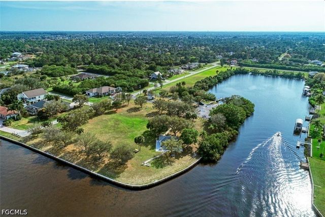 5055 Montego LN, Port Charlotte, FL 33981