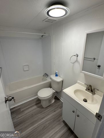 53 Poole Circle, Ellenwood, GA 30294