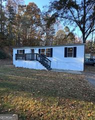 53 Poole Circle, Ellenwood, GA 30294