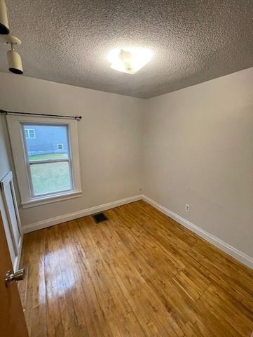 5030 Idlewild Street, Duluth, MN 55804