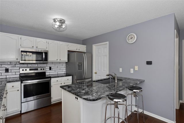 85 SE Melrose Drive, Waukee, IA 50263