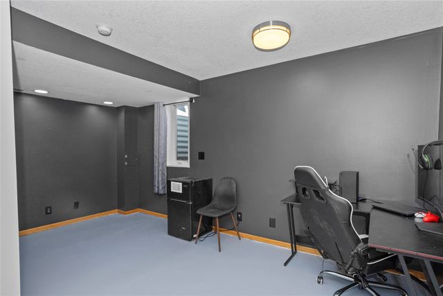 85 SE Melrose Drive, Waukee, IA 50263