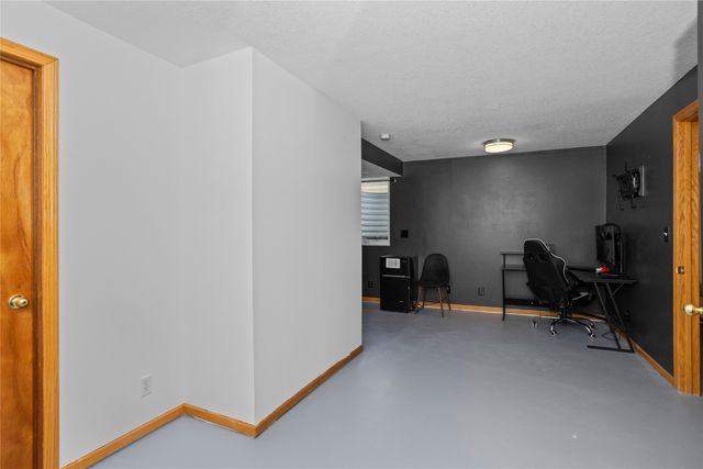 85 SE Melrose Drive, Waukee, IA 50263