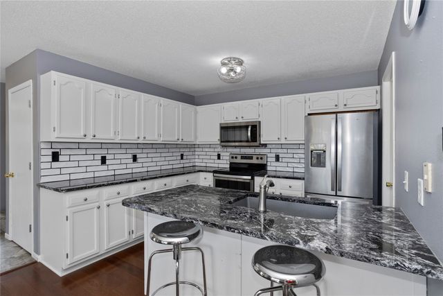 85 SE Melrose Drive, Waukee, IA 50263