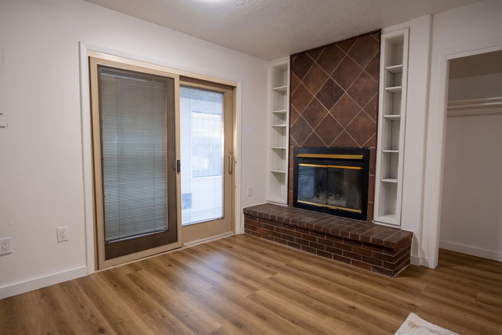 Image 17 of property listing at 6049 Namath Avenue NW, Albuquerque, NM 87120