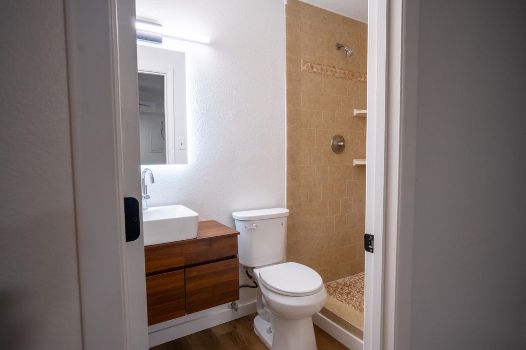 Image 19 of property listing at 6049 Namath Avenue NW, Albuquerque, NM 87120