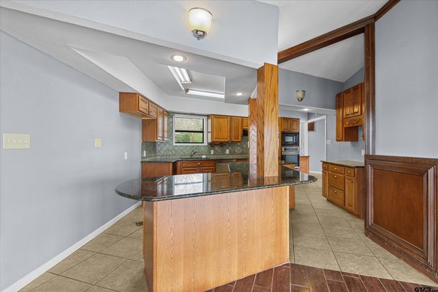 2105 Cardinal Circle, Jacksonville, TX 75766