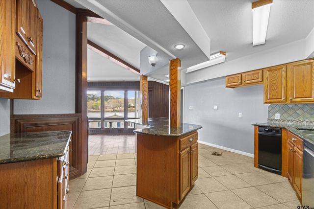2105 Cardinal Circle, Jacksonville, TX 75766