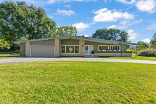 N69W29439 River Front DRIVE, Hartland, WI 53029