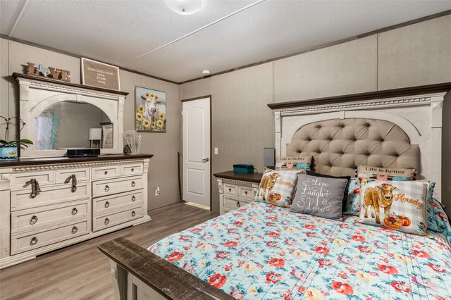 1027 County Road 3141 E, Cleveland, TX 77327