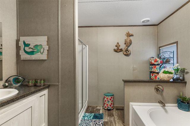 1027 County Road 3141 E, Cleveland, TX 77327