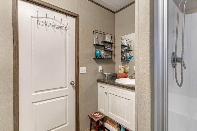 1027 County Road 3141 E, Cleveland, TX 77327