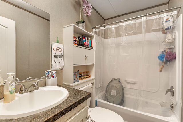 1027 County Road 3141 E, Cleveland, TX 77327