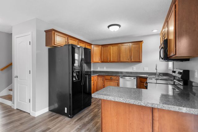 2817 Sharpie Dr, Clarksville, TN 37040