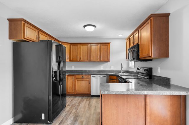 2817 Sharpie Dr, Clarksville, TN 37040