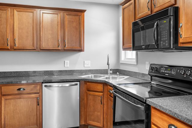 2817 Sharpie Dr, Clarksville, TN 37040