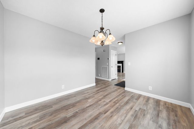 2817 Sharpie Dr, Clarksville, TN 37040