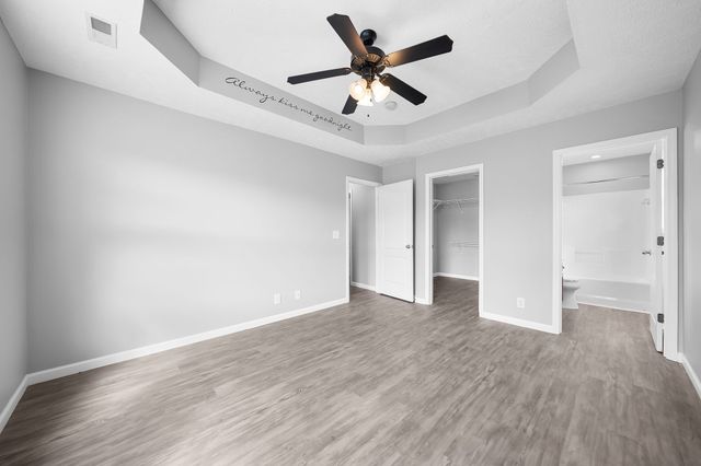 2817 Sharpie Dr, Clarksville, TN 37040