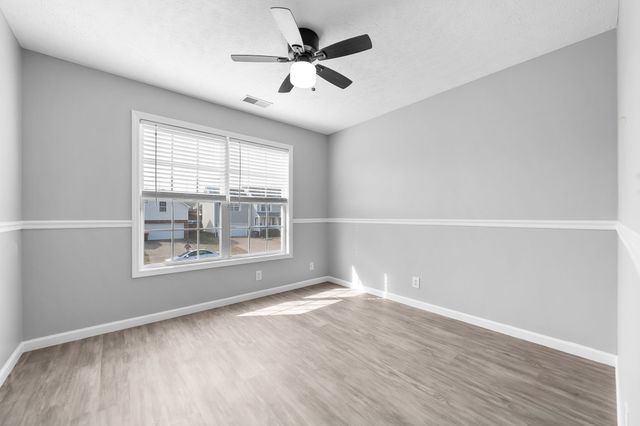 2817 Sharpie Dr, Clarksville, TN 37040