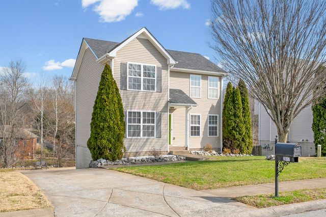 2817 Sharpie Dr, Clarksville, TN 37040