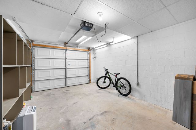 2817 Sharpie Dr, Clarksville, TN 37040