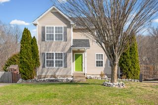 2817 Sharpie Dr, Clarksville, TN 37040