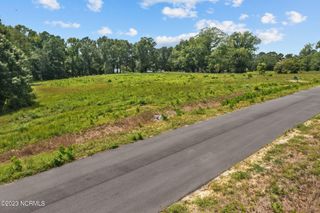 406 Red Drum Way W, Swansboro, NC 28584
