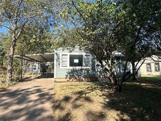 217 Clinton Drive, Weatherford, TX 76086