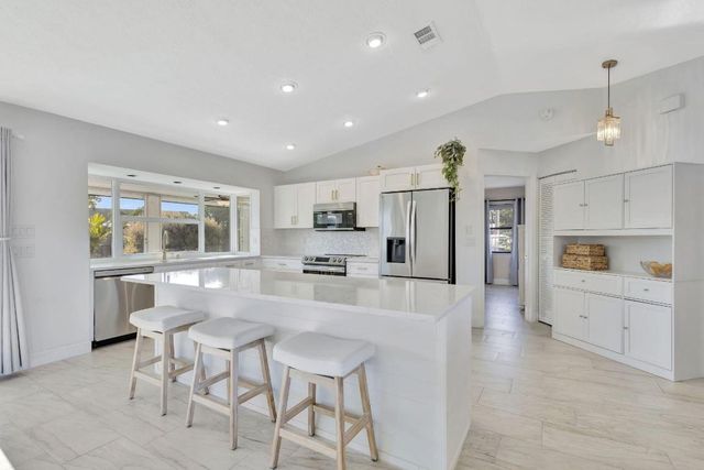 1902 SE South Buttonwood Drive, Port St. Lucie, Port St Lucie, FL 34952