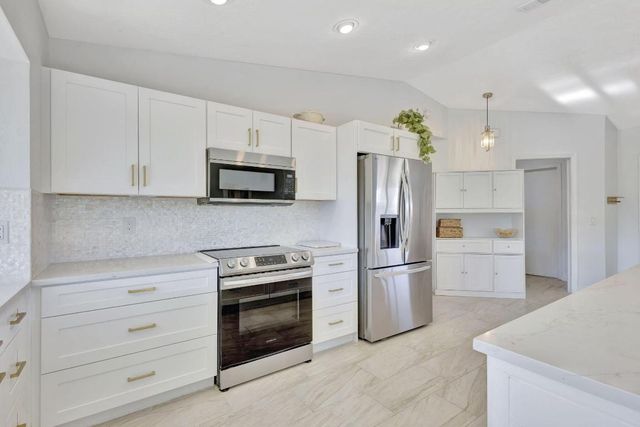 1902 SE South Buttonwood Drive, Port St. Lucie, Port St Lucie, FL 34952