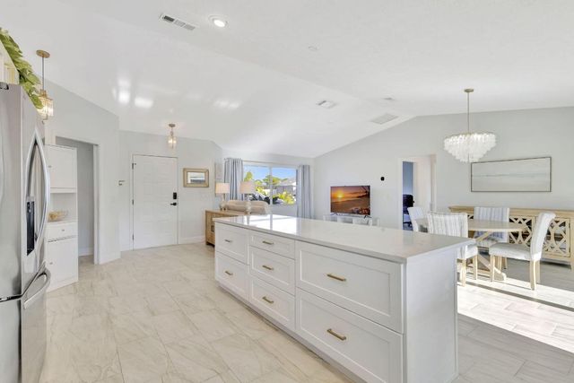 1902 SE South Buttonwood Drive, Port St. Lucie, Port St Lucie, FL 34952