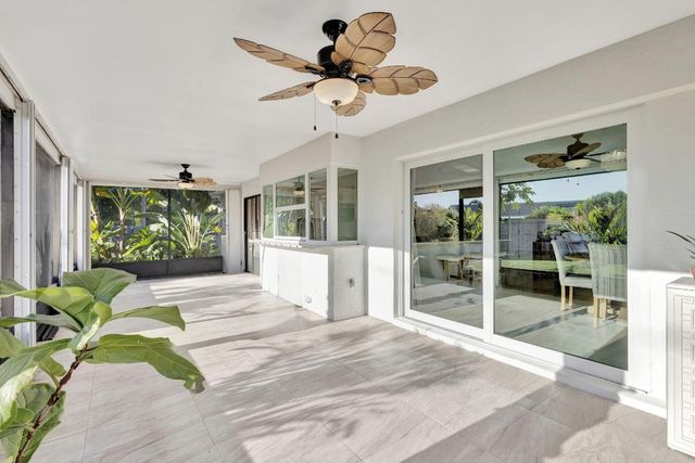 1902 SE South Buttonwood Drive, Port St. Lucie, Port St Lucie, FL 34952