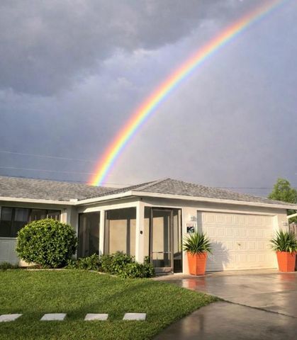 1902 SE South Buttonwood Drive, Port St. Lucie, Port St Lucie, FL 34952