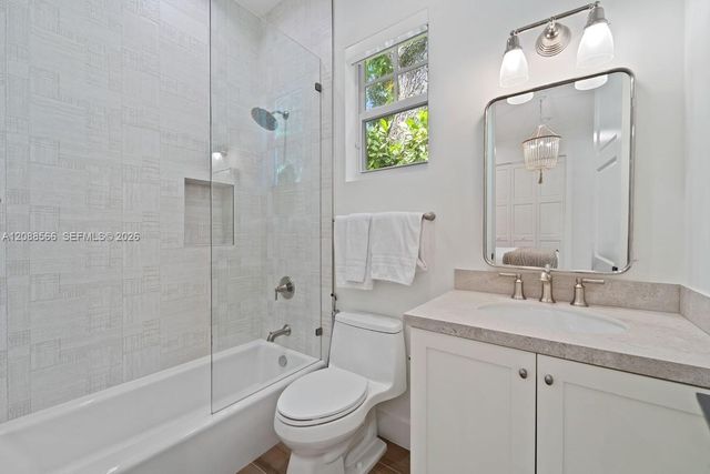 5851 SW 77th Terrace, South Miami, FL 33143