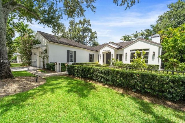 5851 SW 77th Terrace, South Miami, FL 33143