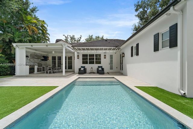 5851 SW 77th Terrace, South Miami, FL 33143