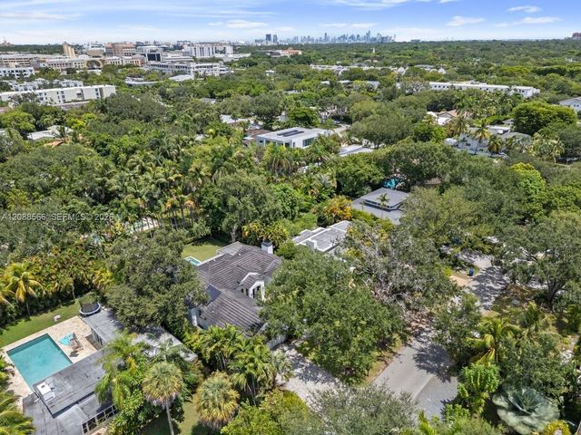 5851 SW 77th Terrace, South Miami, FL 33143