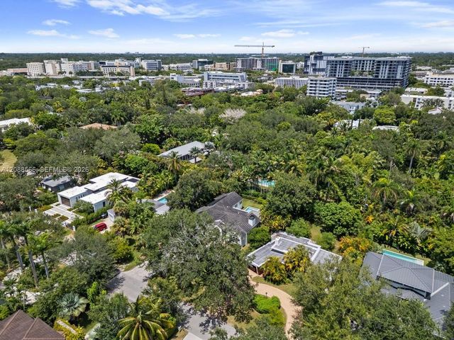 5851 SW 77th Terrace, South Miami, FL 33143