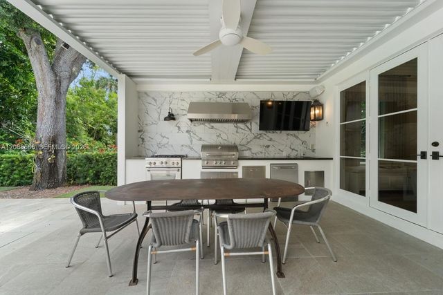 5851 SW 77th Terrace, South Miami, FL 33143