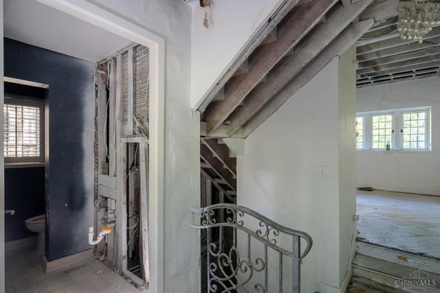 14 Garden Place, Cincinnati, OH 45208