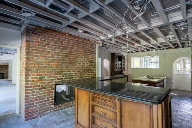 14 Garden Place, Cincinnati, OH 45208