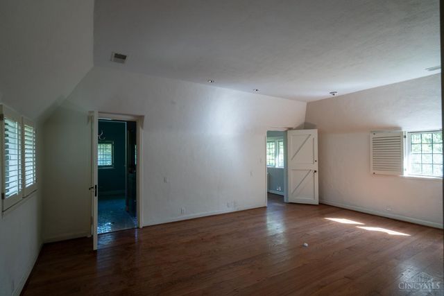 14 Garden Place, Cincinnati, OH 45208