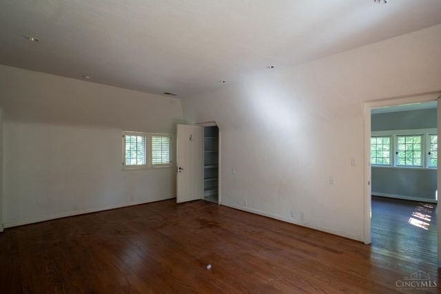 14 Garden Place, Cincinnati, OH 45208