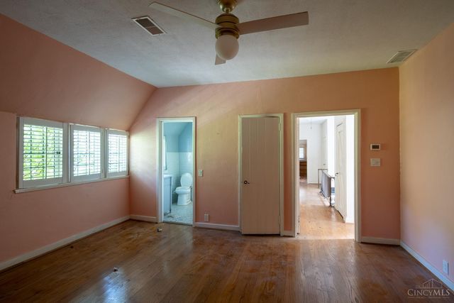 14 Garden Place, Cincinnati, OH 45208