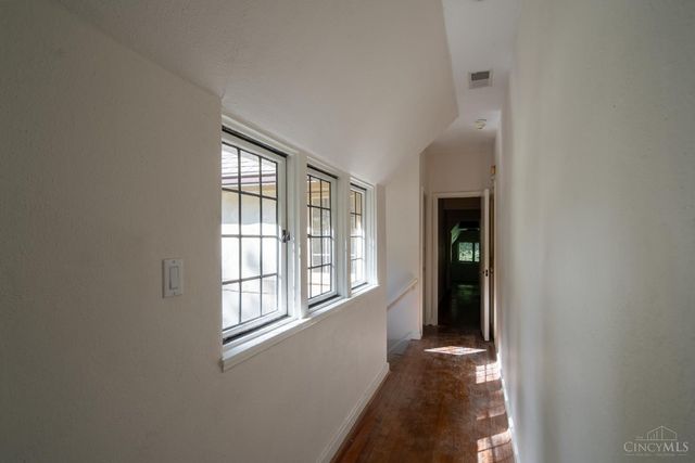14 Garden Place, Cincinnati, OH 45208