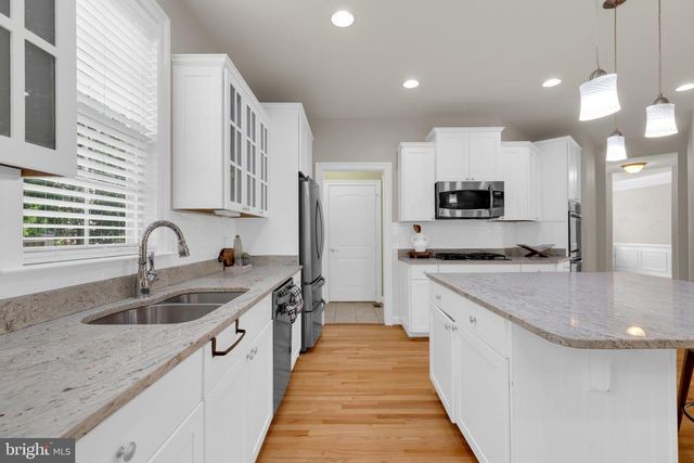 42706 CHISHOLM, Ashburn, VA 20148