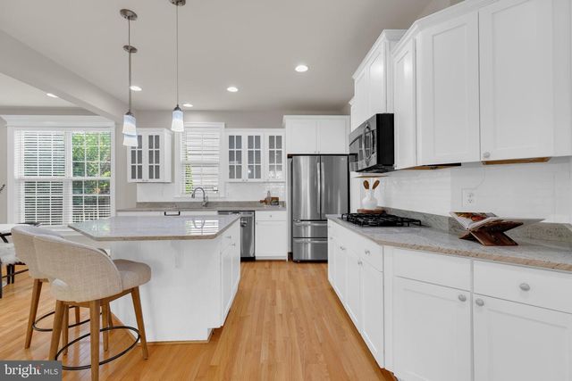 42706 CHISHOLM, Ashburn, VA 20148